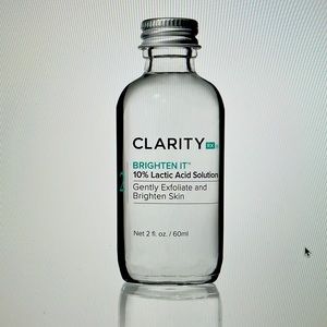 Brighten It™
10% Lactic Acid Solution Exfoliant toner.